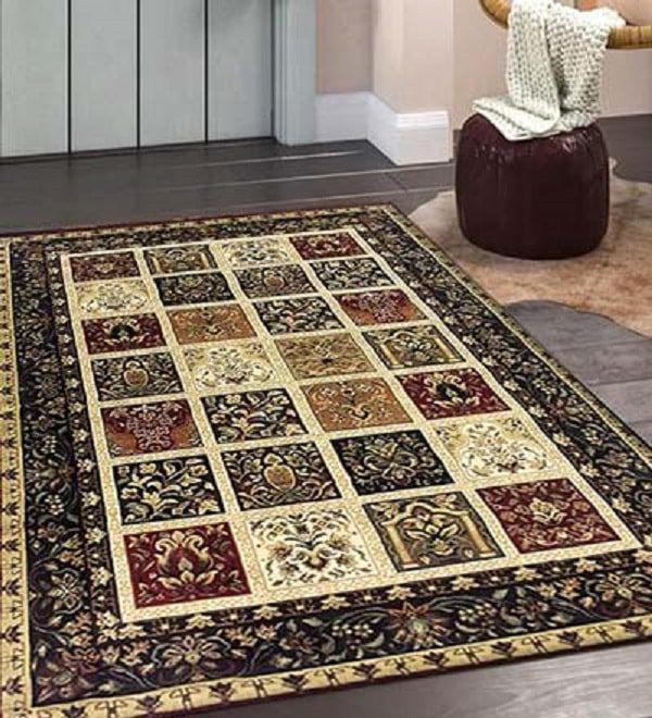 آثار رنگ پریدگی در فرش اکریلیک با مرور زمان مشاهده نمیشود.